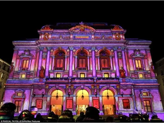 Lung linh lễ hội ánh sáng ở thành Lyon, Pháp