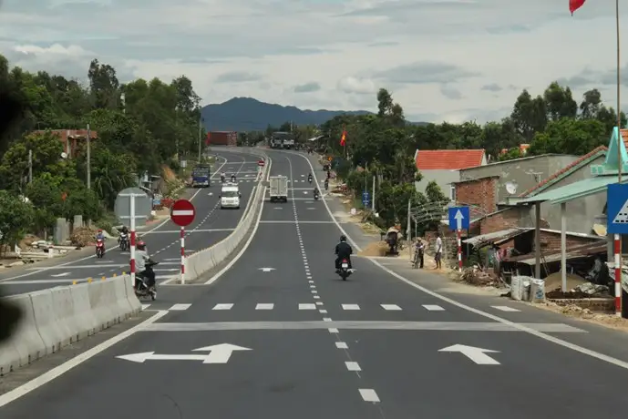 Dự án nâng cấp, mở rộng quốc lộ 1 qua Phú Yên: Nhà thầu quân đội đồng loạt ra quân